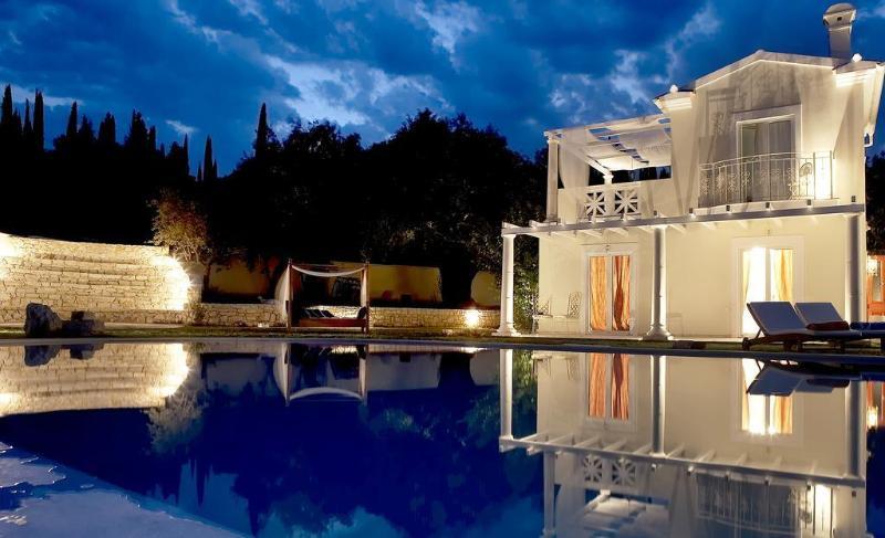 Castello Di Vista Hotel Ipsos Ngoại thất bức ảnh