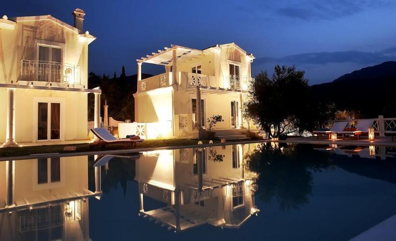 Castello Di Vista Hotel Ipsos Ngoại thất bức ảnh