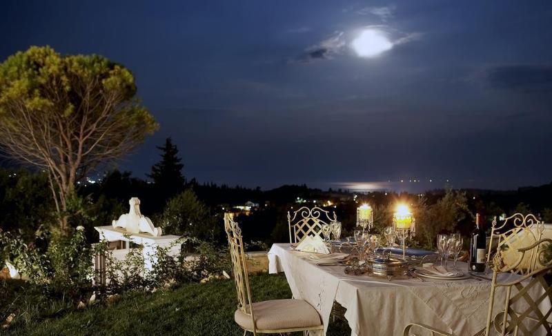 Castello Di Vista Hotel Ipsos Ngoại thất bức ảnh