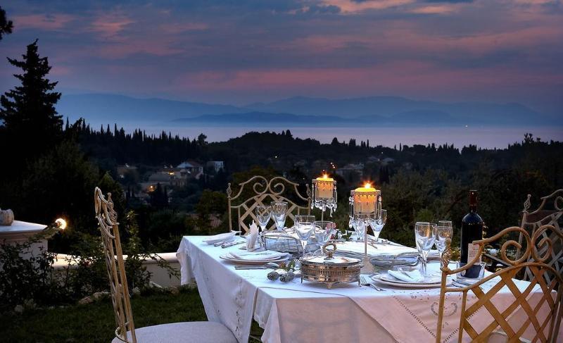 Castello Di Vista Hotel Ipsos Ngoại thất bức ảnh